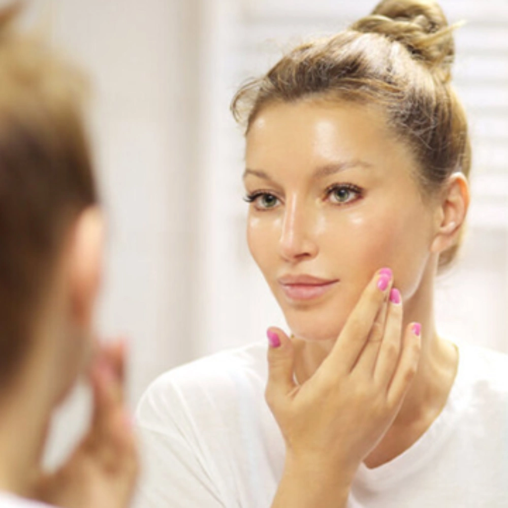 Cildin Sıkı Dostu: Niasinamid Nedir ve Nasıl Kullanılır?